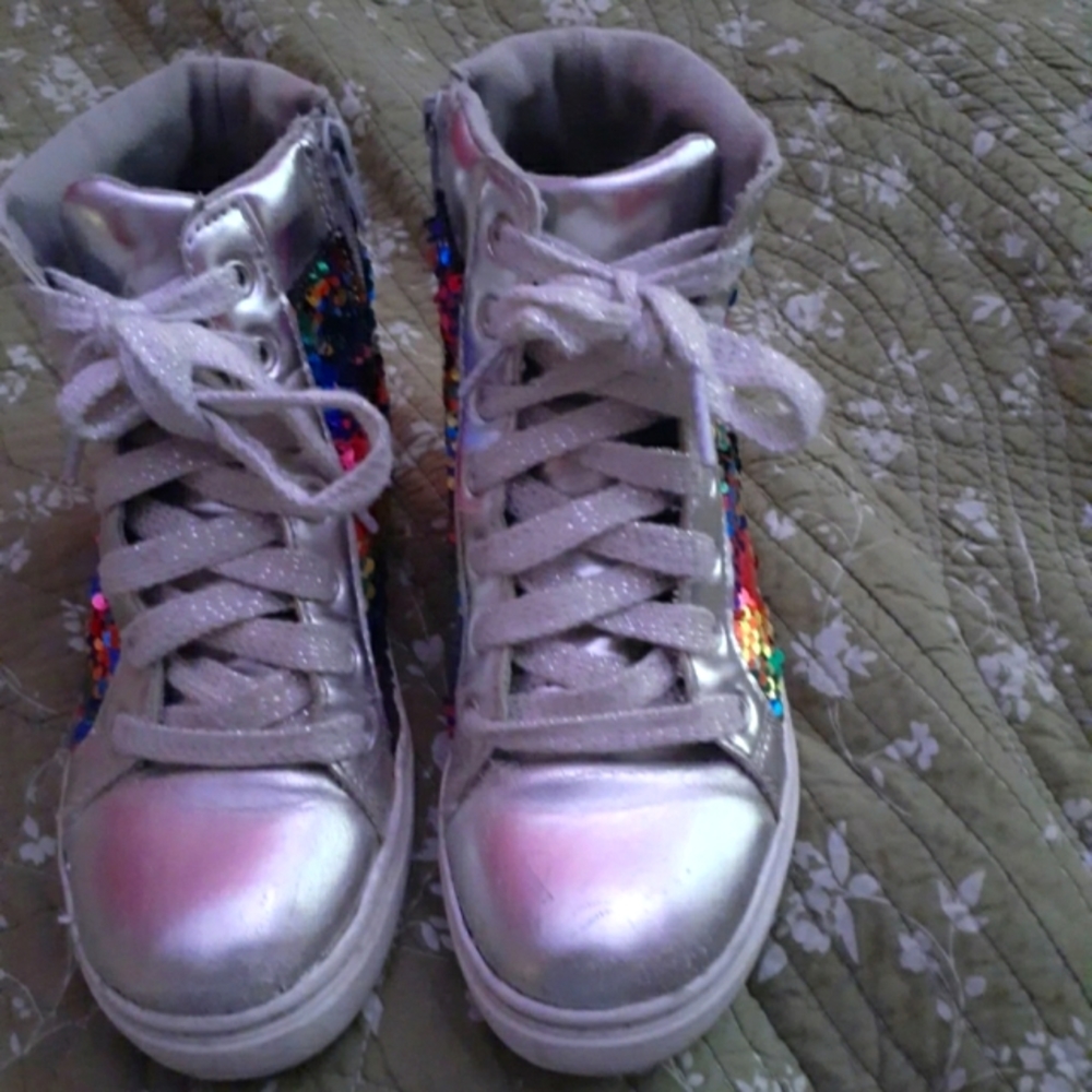 Girls high top sneakers